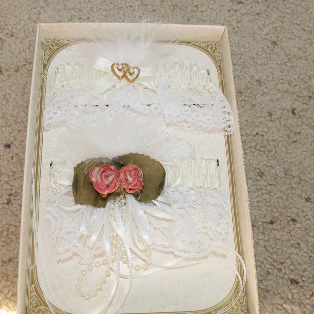 Lillian Rose Garter Set Lace Floral Heart Pearl Ivory Wedding Toss Keepsake New